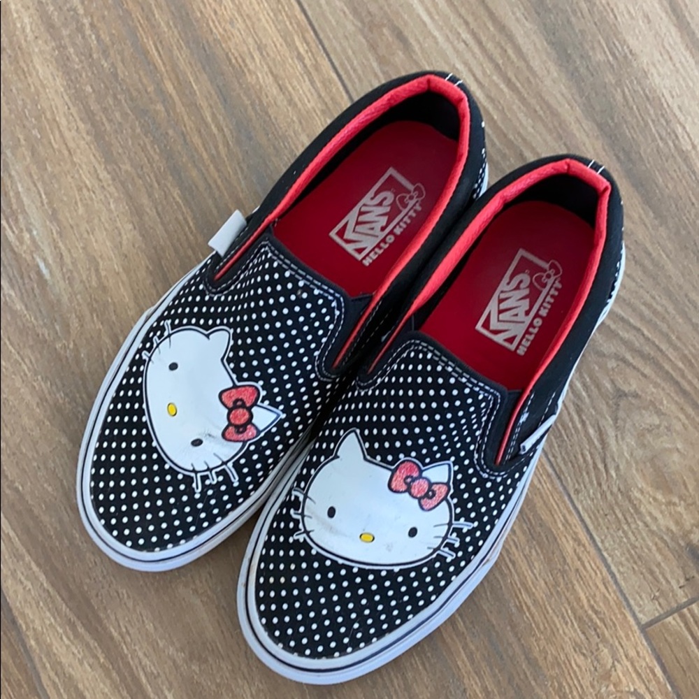 Hello kitty vans. Size 7.  Good condition.